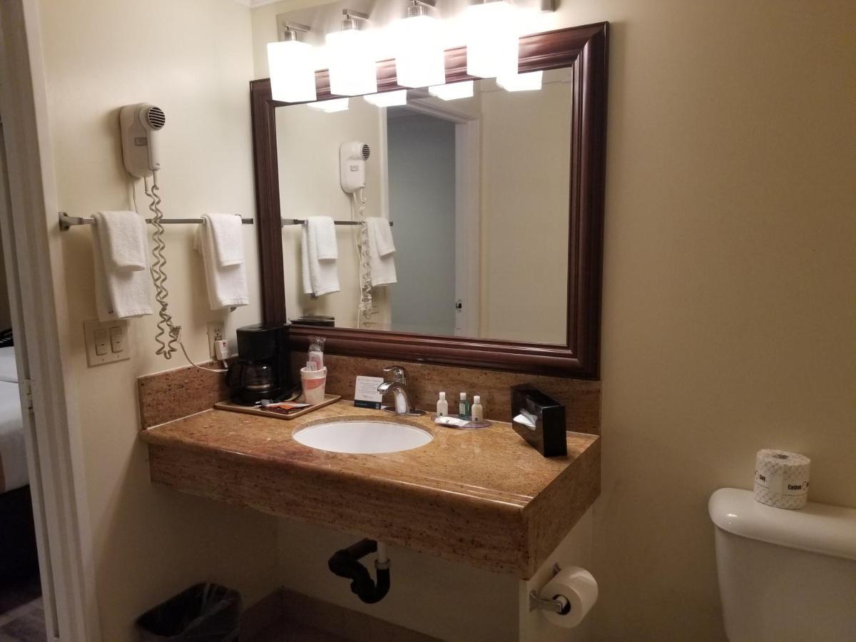 Quality Inn Long Beach - Signal Hill Buitenkant foto