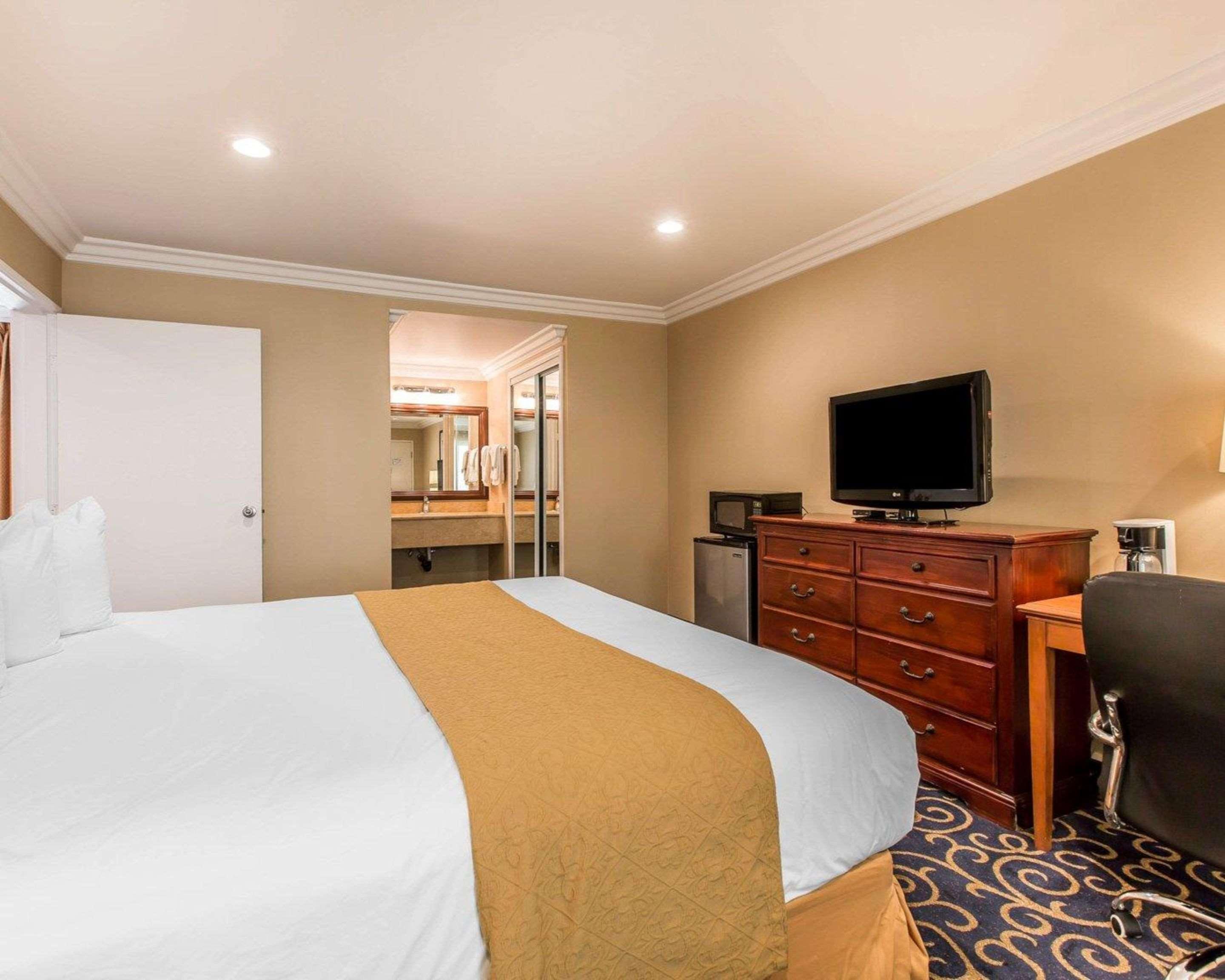Quality Inn Long Beach - Signal Hill Buitenkant foto