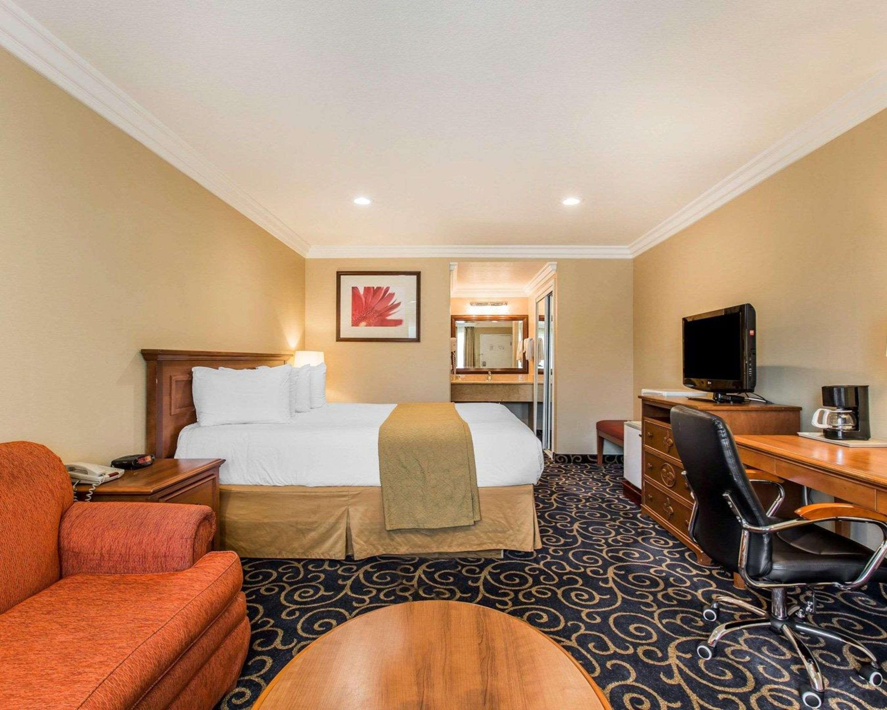 Quality Inn Long Beach - Signal Hill Buitenkant foto